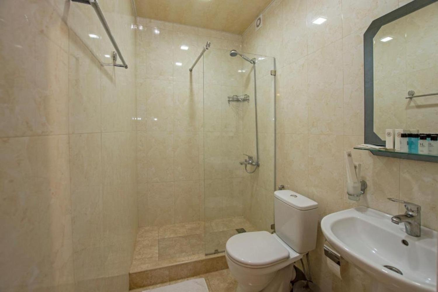 Hotel Season Yerevan Exterior photo
